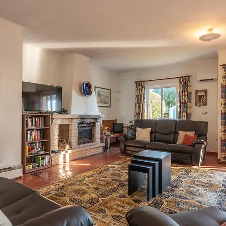 Andrea By Gabi Miguel בית נופש